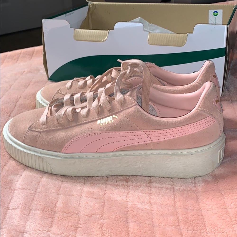 Coral Suede Platform Pumas